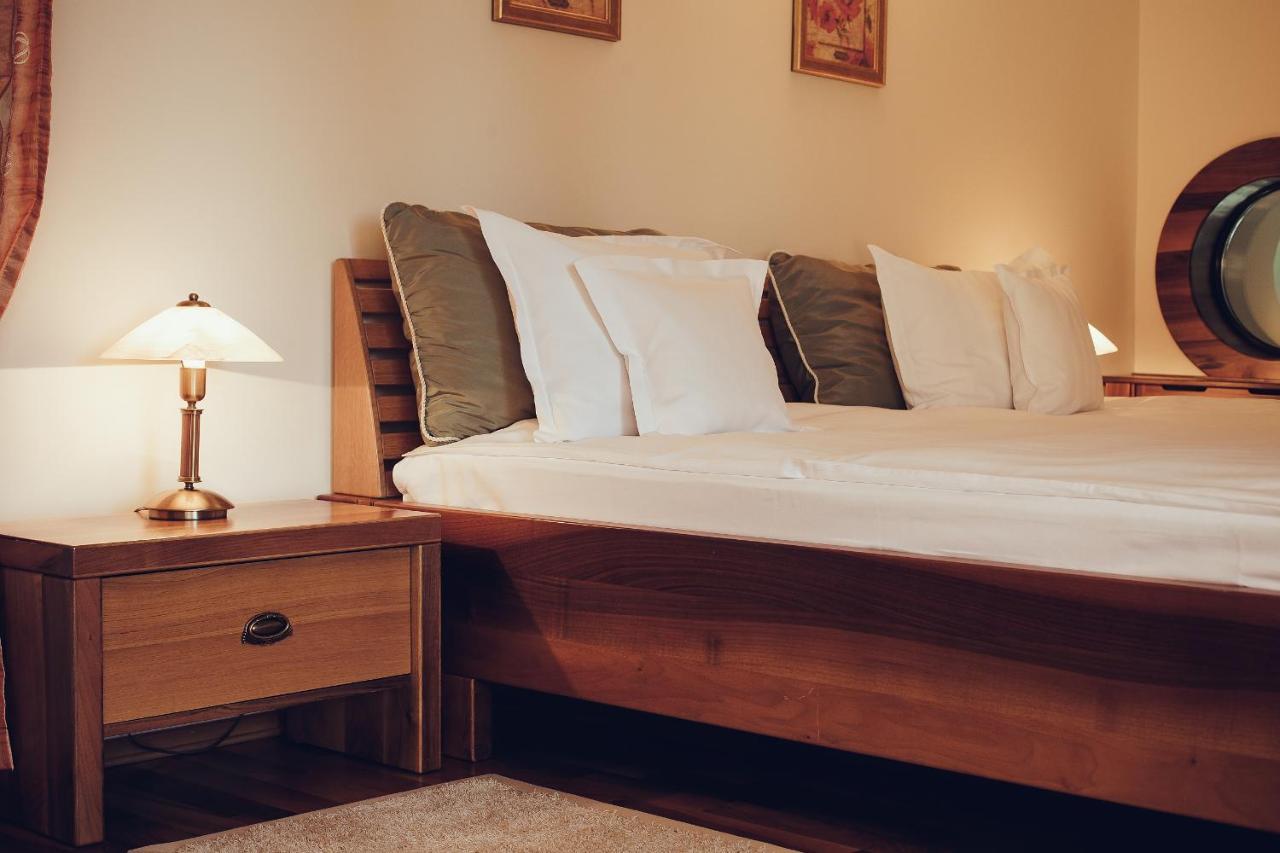 Hotel Denisa Boutique Poiana Brasov Esterno foto