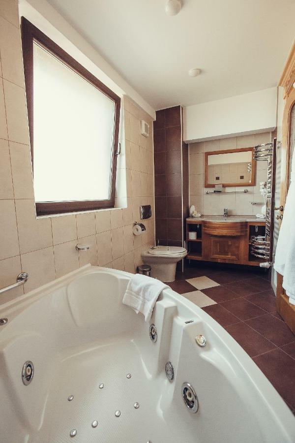Hotel Denisa Boutique Poiana Brasov Esterno foto